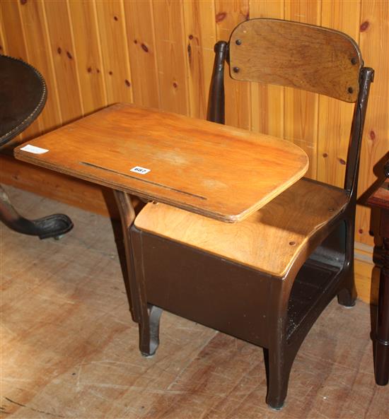 Childs chair & desk